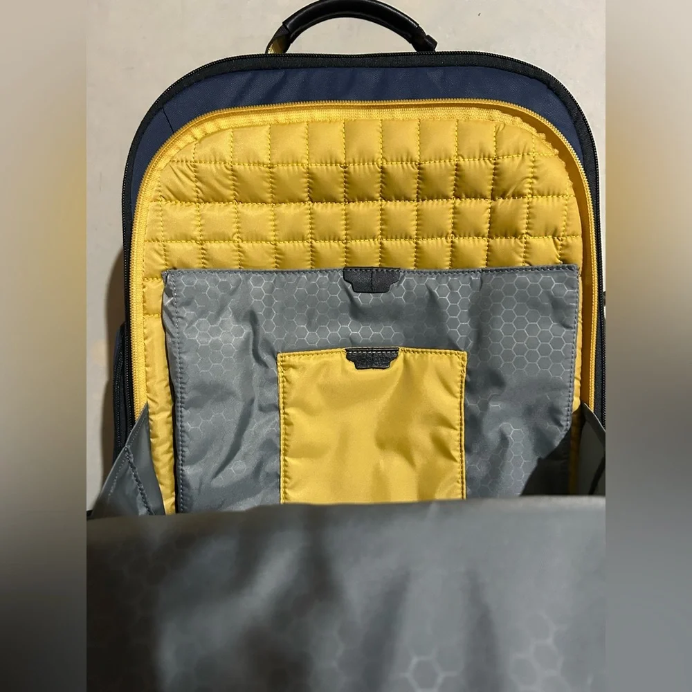 Tumi Roller Bag Suitcase Carry On Backpack European Size